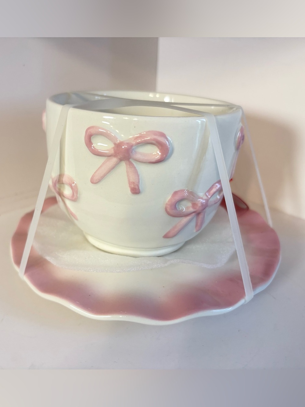 Pink-bow coquette aesthetic ceramic Tea cup & scalloped Saucer Set - Picture 2 of 4